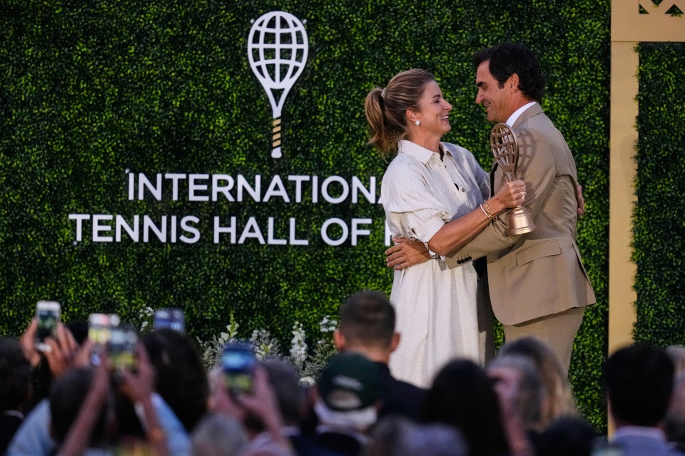 Roger Federer nella Hall of Fame: «Se chiudo gli occhi ho 13 anni e sono un raccattapalle»