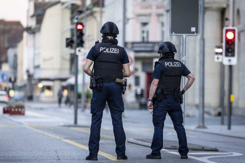 Aarau, spari al rave: la polizia parla di «diverse vittime»