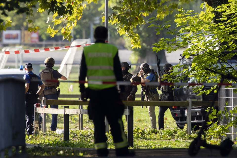 «Tutti a terra»: così i presenti hanno vissuto la sparatoria al rave di Aarau