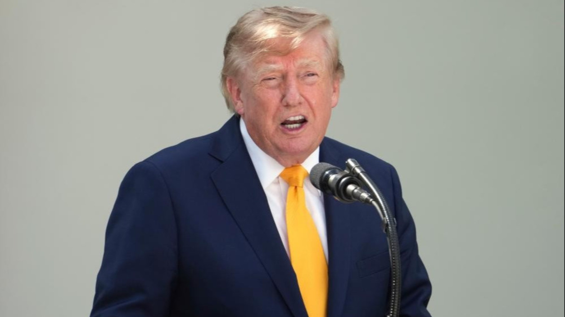 «Trump valuta attacchi limitati nello Stretto di Hormuz»