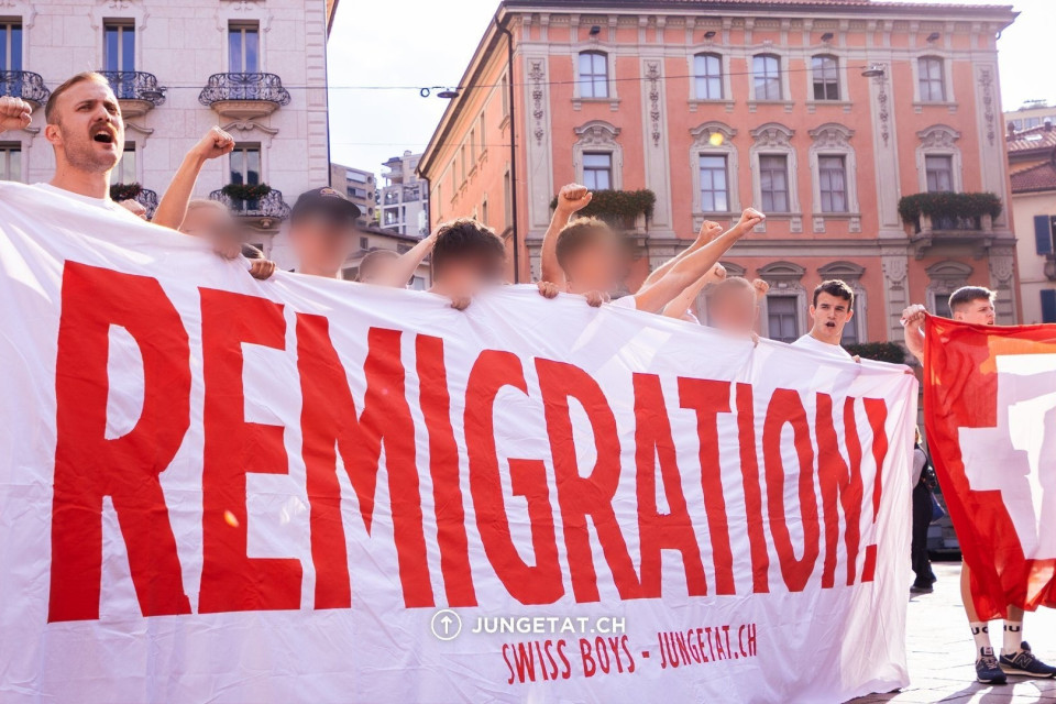 Membri di «Junge Tat» alla sbarra a Zurigo