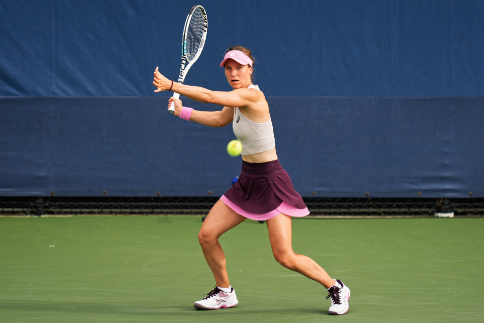 Simona Waltert e Viktorija Golubic salutano gli US Open