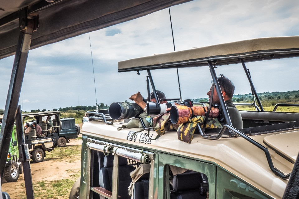 Tanzania, jeep con quattro turisti svizzeri finisce nel fiume Mara