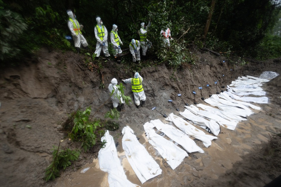 Un dramma senza fine: si aggrava il bilancio di morti e dispersi in Nepal