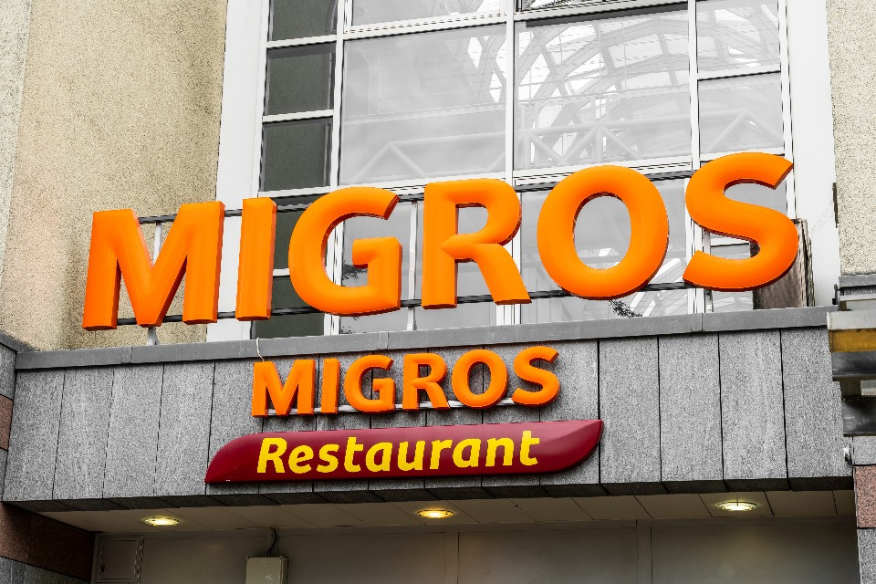 Migros non serve più pesce russo: «La situazione è cambiata»