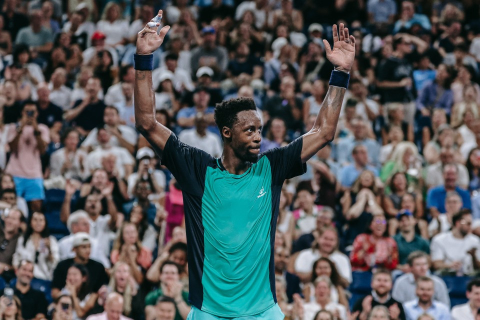 Avanzano Alcaraz e Zverev, Monfils saluta New York