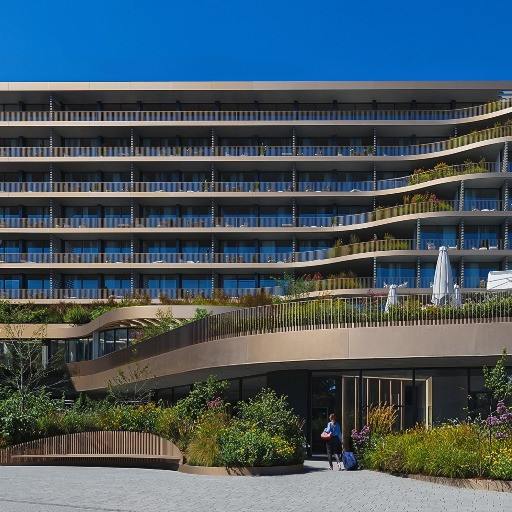 Il cambio di passo degli hotel in città passerà dal quartiere di Loreto