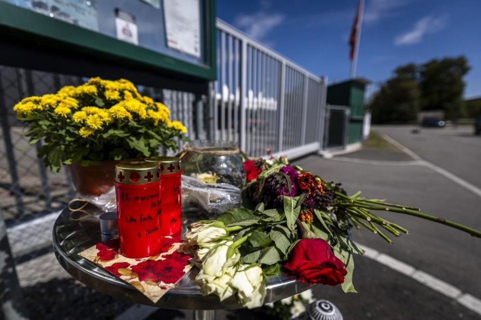 Sparatoria di Aarau: centinaia di persone ai funerali della 22enne italiana