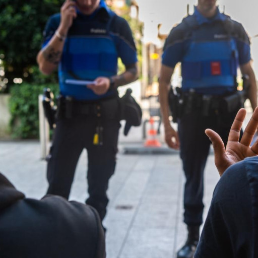 Sicurezza e centri d’asilo: meno pattuglie, ma anche meno interventi a Chiasso