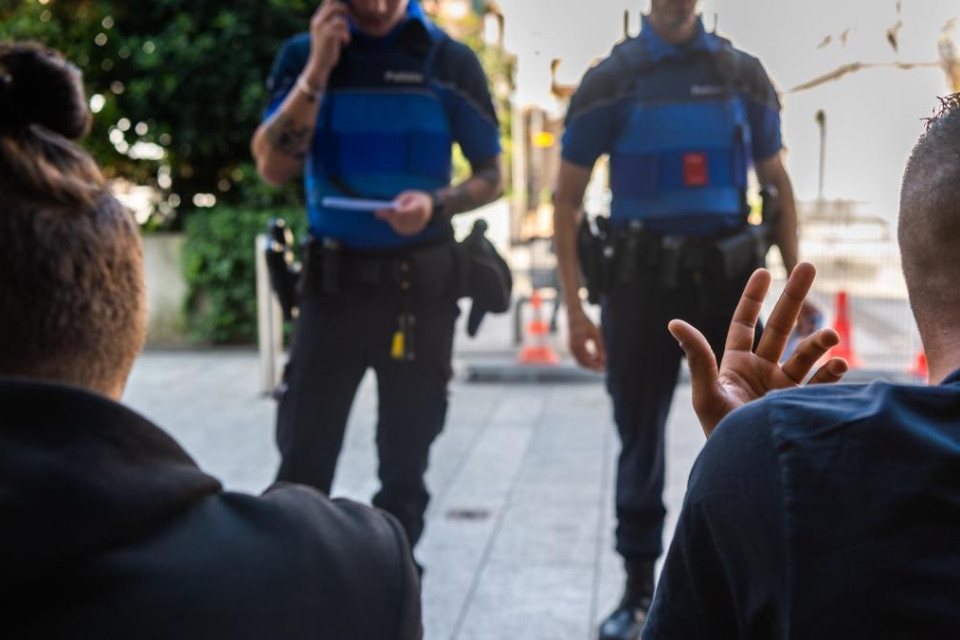 Sicurezza e centri d’asilo: meno pattuglie, ma anche meno interventi a Chiasso
