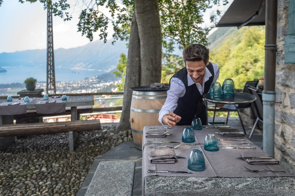 Chi (non) vuole lavorare al grotto: «Non siamo l'ultima spiaggia»
