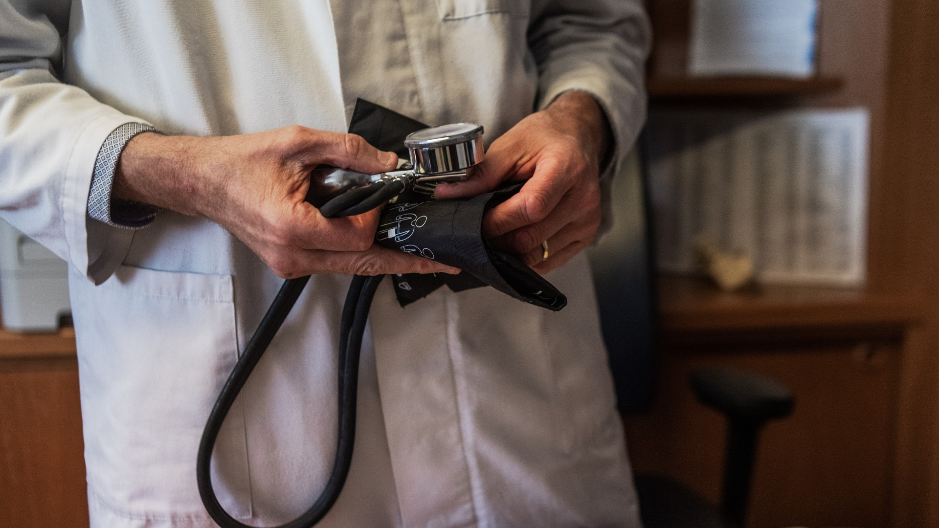 Medici italiani in Ticino: «I buoi sono usciti dalla stalla»