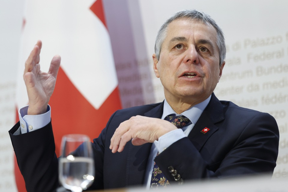 Cassis: «Vogliamo dare un contributo per rimettere in moto i colloqui di pace»