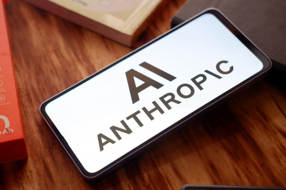 Un Cofondatore di Anthropic: «Potrebbe essere necessario interruttore di spegnimento per l'Ia»
