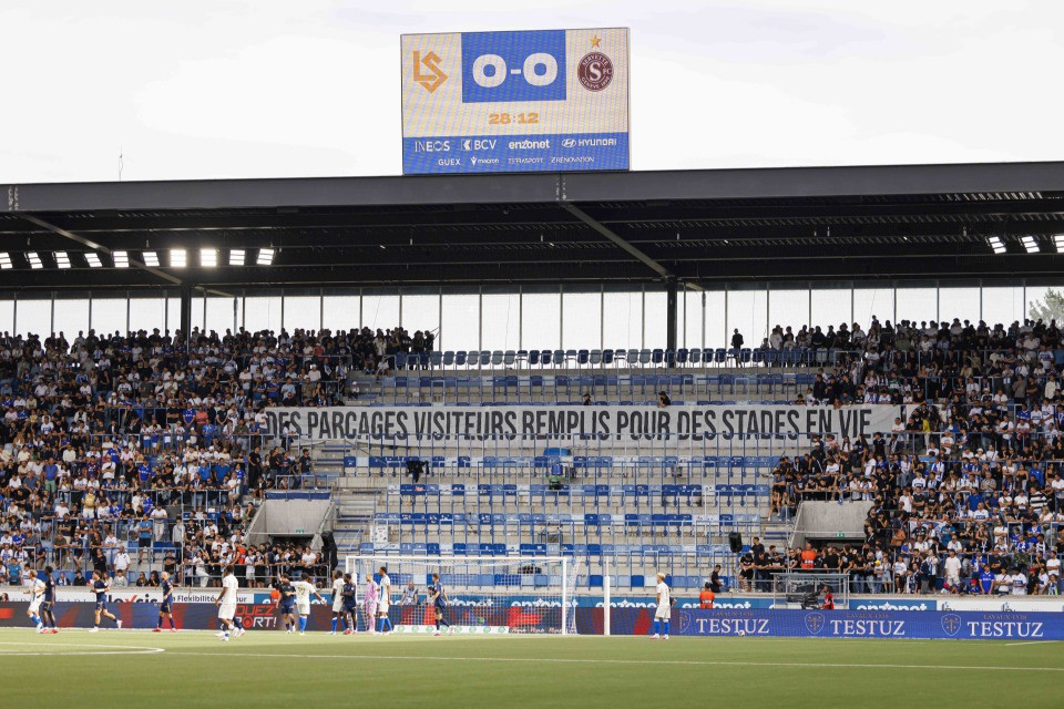 Saluti nazisti fra i tifosi del Losanna: gli ultras prendono posizione