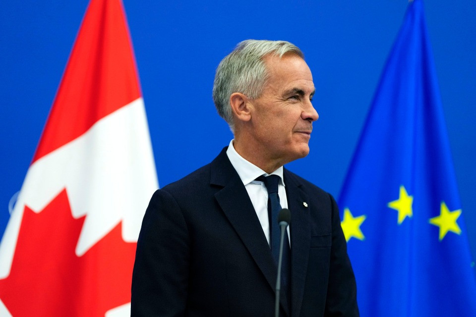 Trump minaccia, ma Carney tira dritto: «Tra Europa e Canada affinità elettive, insieme siamo più forti»