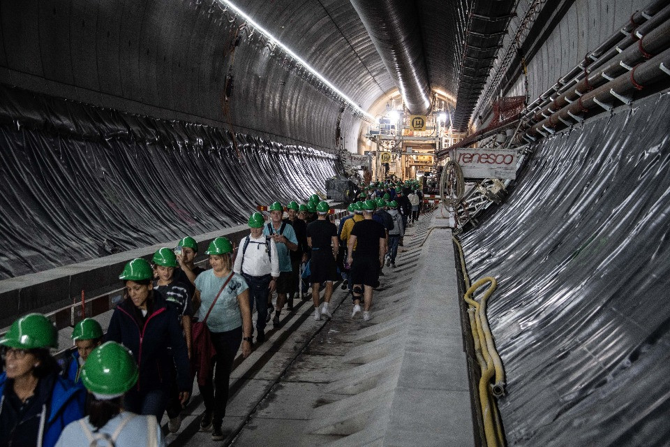 Secondo tubo del San Gottardo: oltre 3’000 persone in visita al cantiere