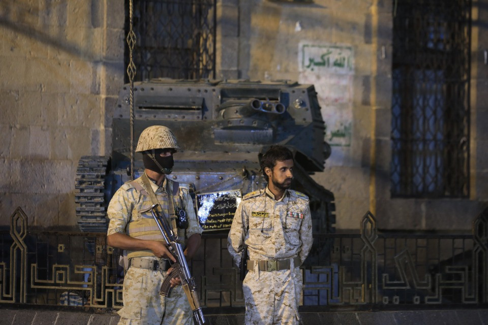 «Trump ha cambiato idea più volte sull'attaccare gli Houthi»
