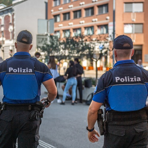 Ancora botte in stazione: «Tornerà un presidio di polizia»