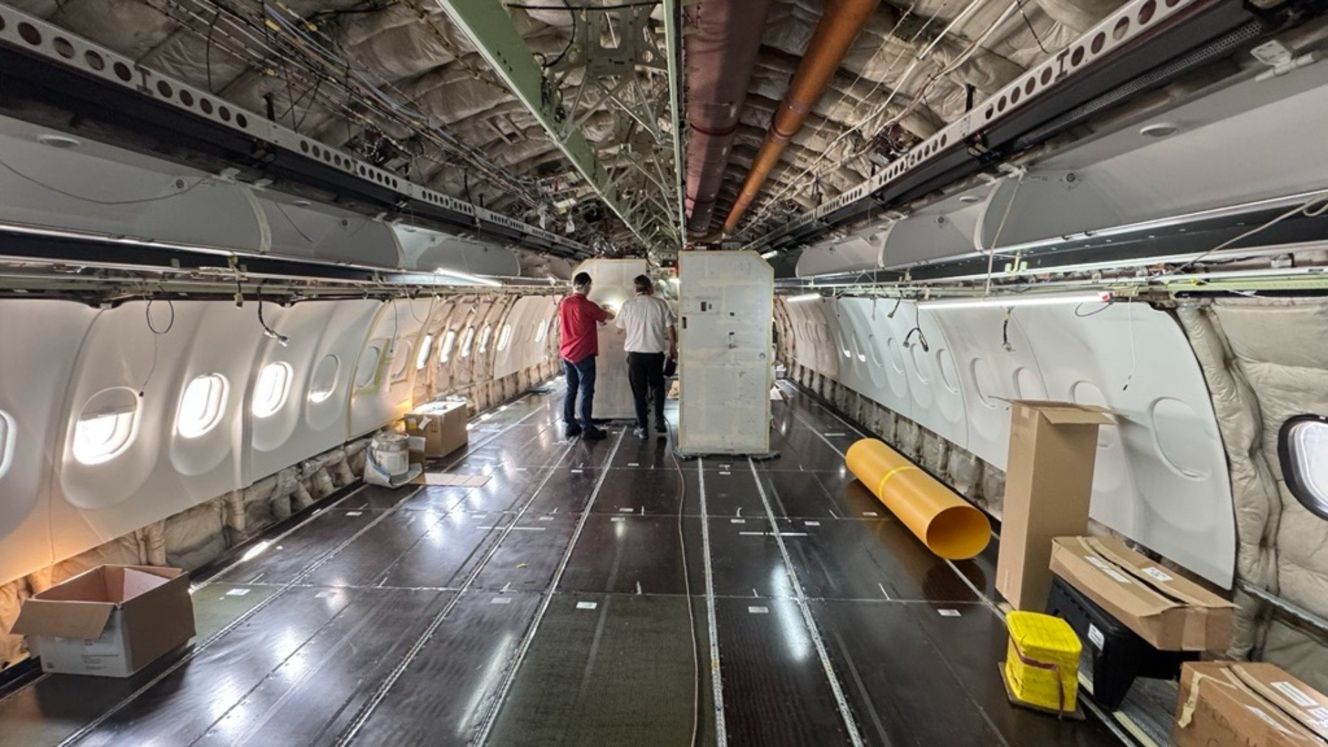 Il «Bellinzona» è a Hong Kong: dentro l'hangar dove Swiss smonta e rifà un Airbus A330