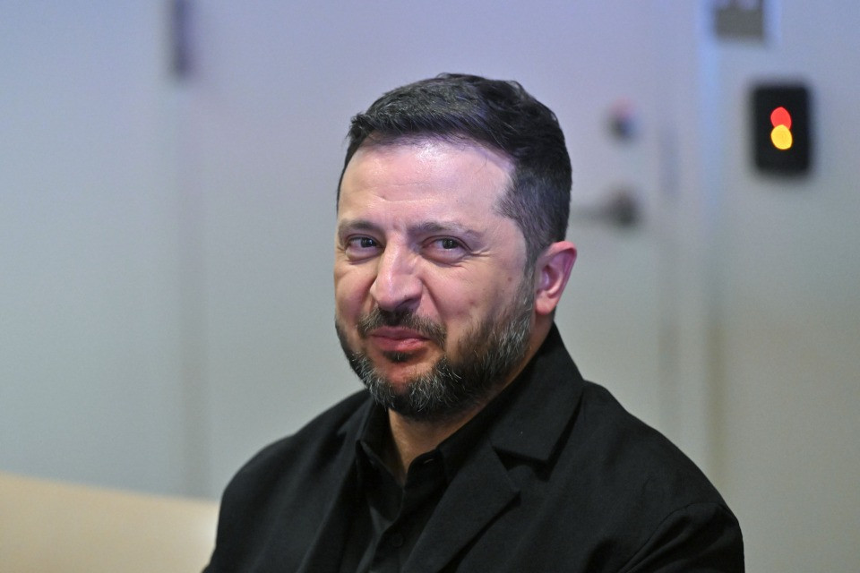 Zelensky: «Via libera da Trump alle licenze per i missili Patriot»