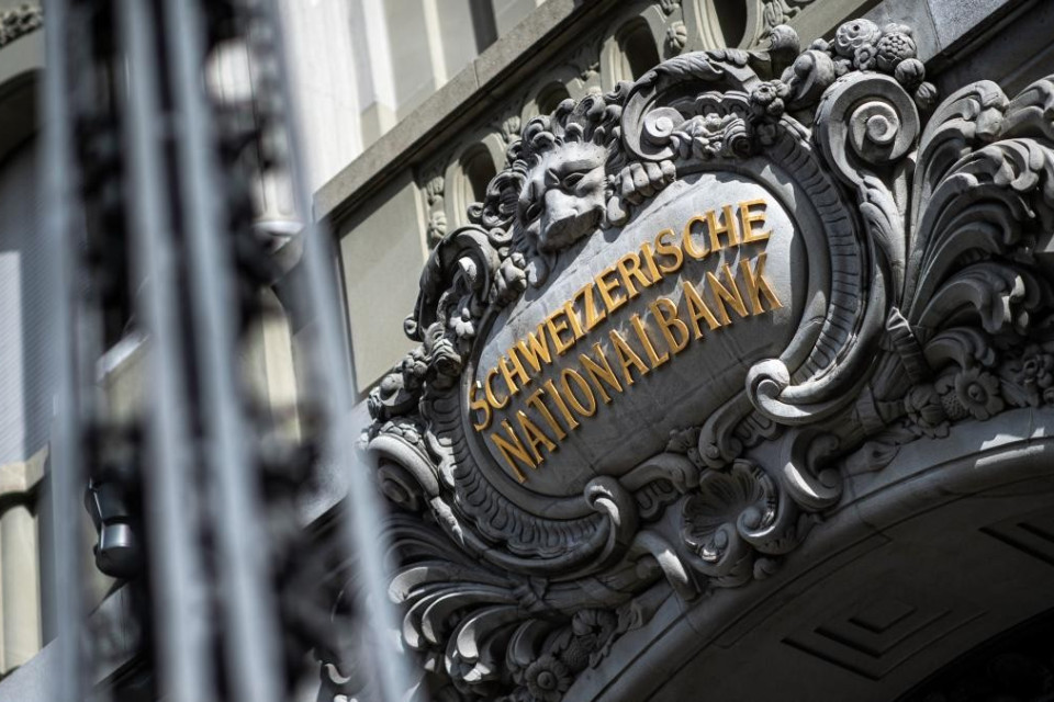 BNS: diminuiti nel secondo trimestre gli acquisti di divise