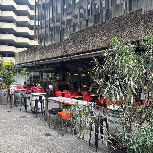 Lugano, addio al Bar Laura: chiude un altro pezzo di storia