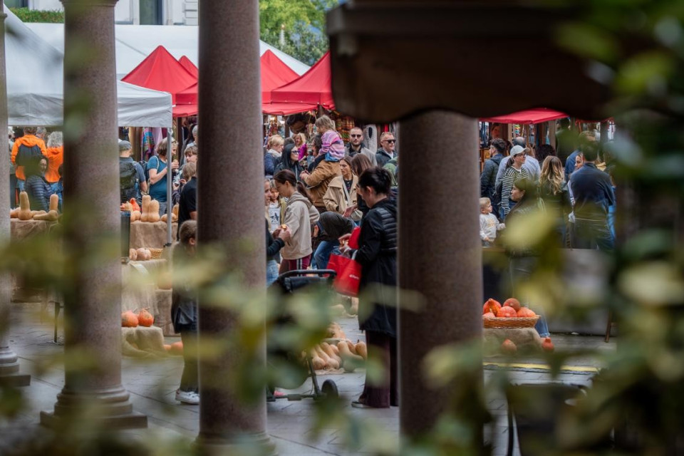 Lungolago chiuso per la festa d'autunno