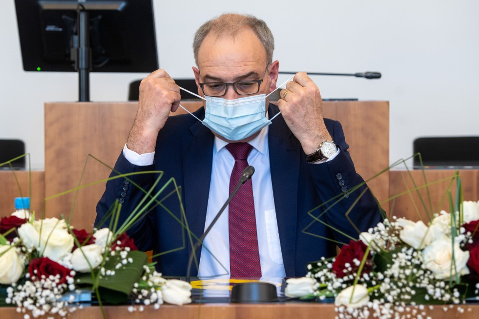 Parmelin e il «cuscino della pigrizia» durante la pandemia, la frase che fece discutere