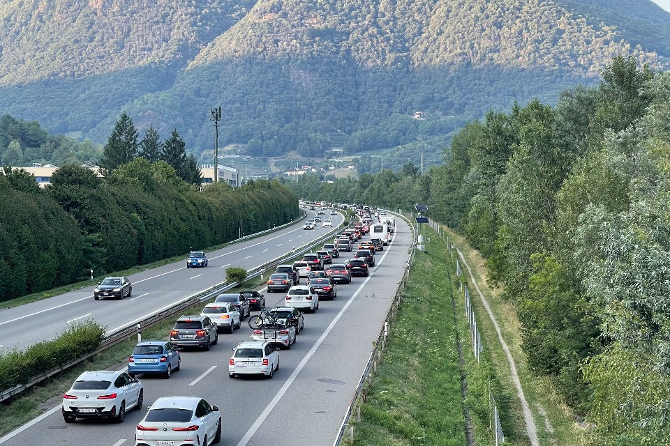 Ecco spiegato il caos viario dopo l'incidente di Mezzovico