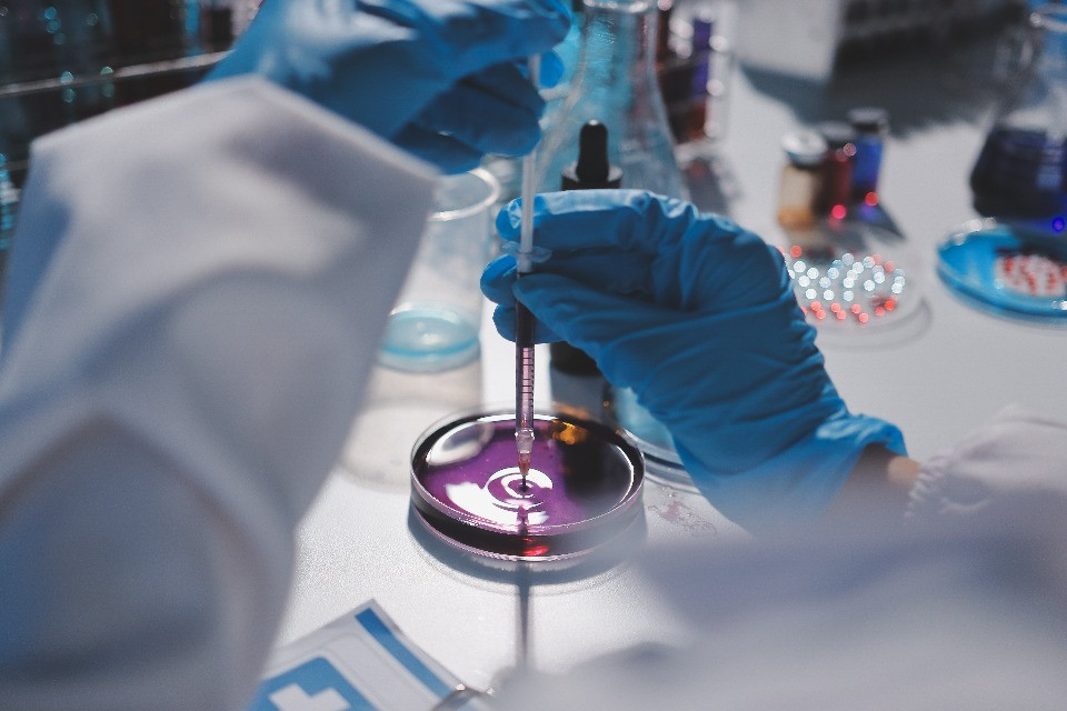 Dipendente di laboratorio deceduta in Russia, «la situazione è sotto controllo»