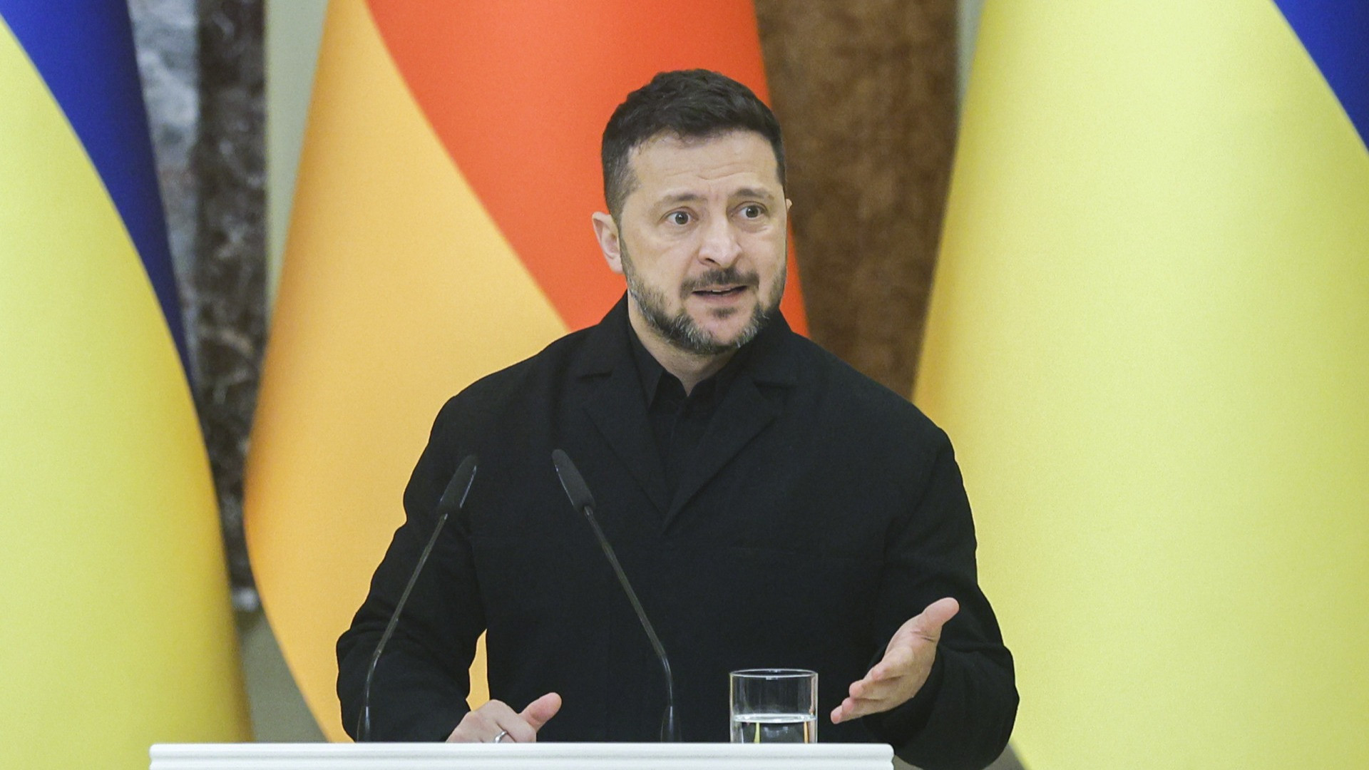 Zelensky: «L'Ucraina sta lavorando a un sistema simile a Starlink»