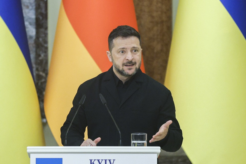 Zelensky: «L'Ucraina sta lavorando a un sistema simile a Starlink»