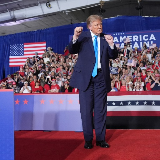 Trump si loda in Nebraska: «Nessun presidente ha fatto quello che ho fatto io in due anni»