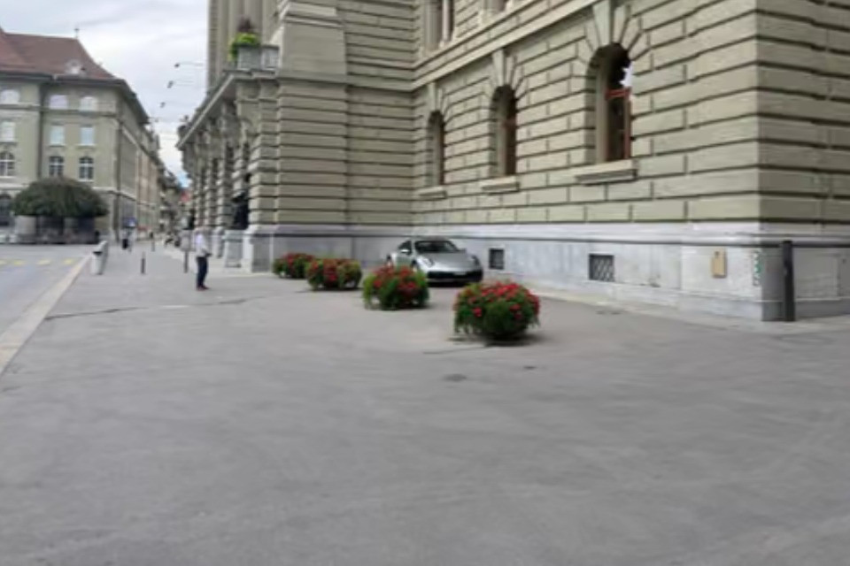 Parcheggio a Palazzo federale, Martullo-Blocher parla del suo «privilegio Porsche»