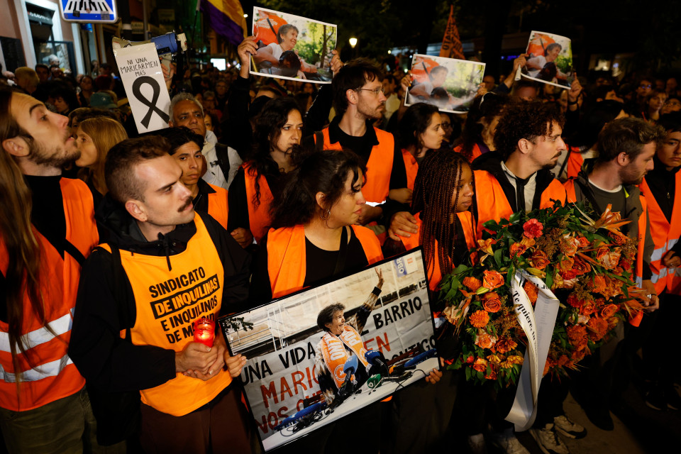 Almeno 20 mila persone alla marcia a Madrid in memoria di Maricarmen