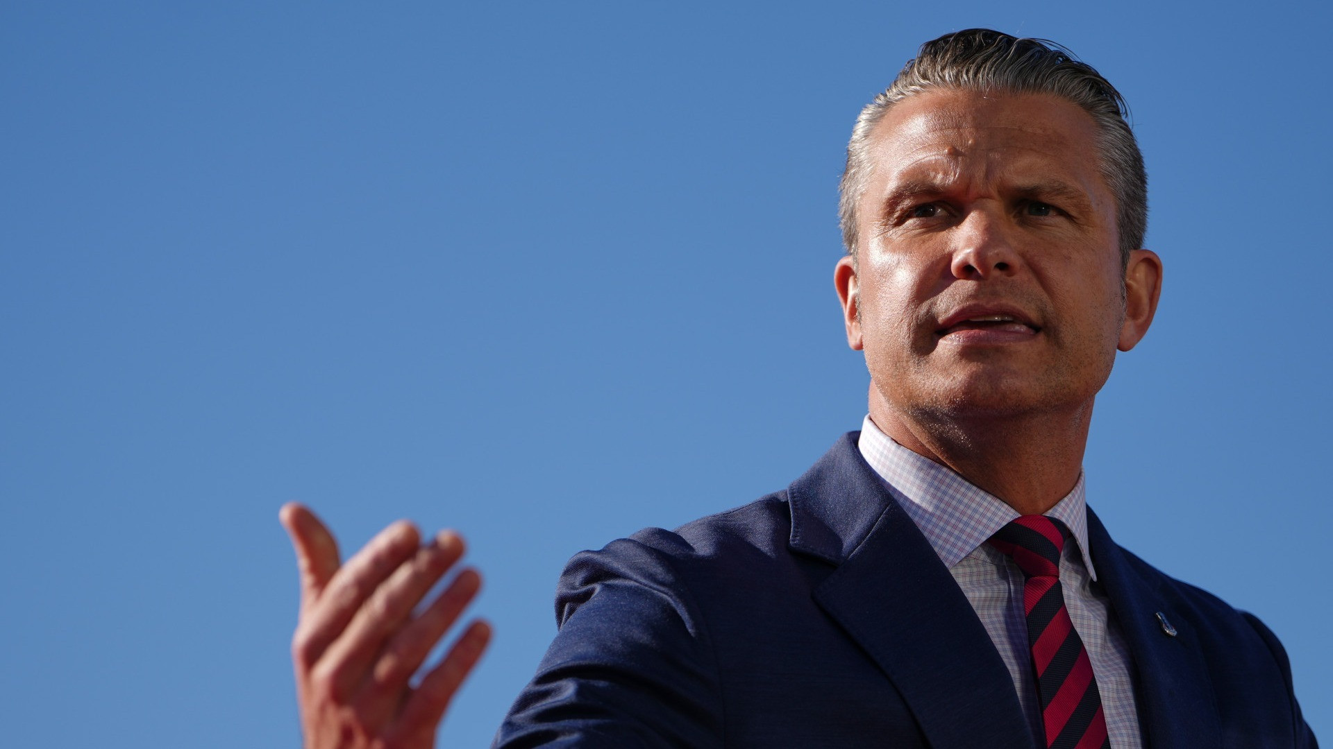 Il mondo di Hegseth nel giorno del Nobel per la Pace