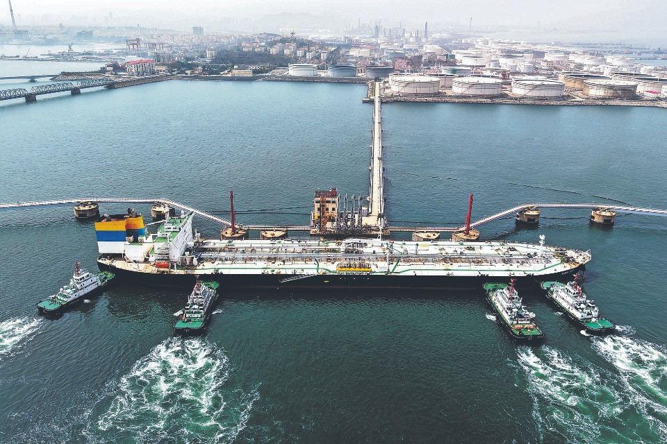 Pechino blocca l’export del diesel e svela le crepe del suo sistema