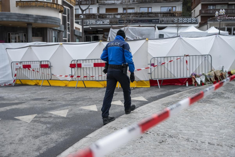 Rogo di Crans-Montana, più tempo per la perizia sulla schiuma
