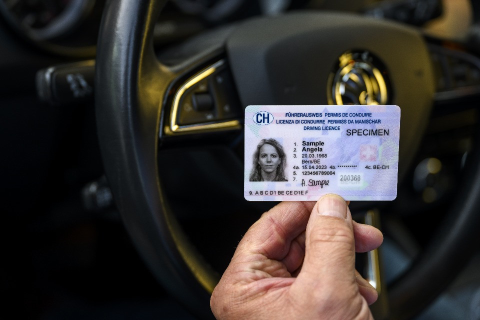 Patente, dal 2027 cambiano alcuni passaggi per ottenere la licenza di condurre