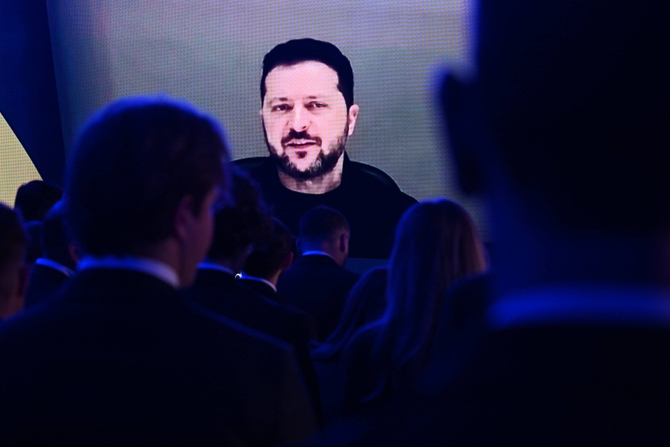 Colpita una centrale termoelettrica a Kiev, Zelensky: «Ancora una volta gli alleati non ci hanno avvertiti»