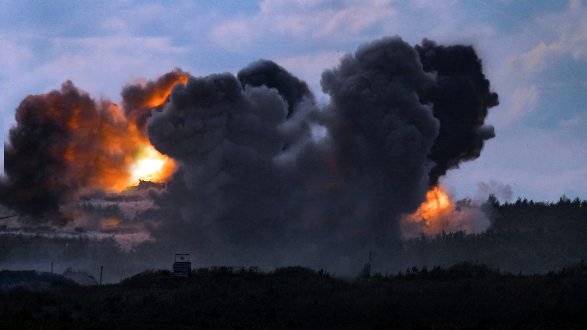 Raid e tensioni nella notte: colpiti obiettivi in Yemen