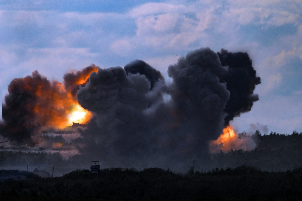 Raid e tensioni nella notte: colpiti obiettivi in Yemen