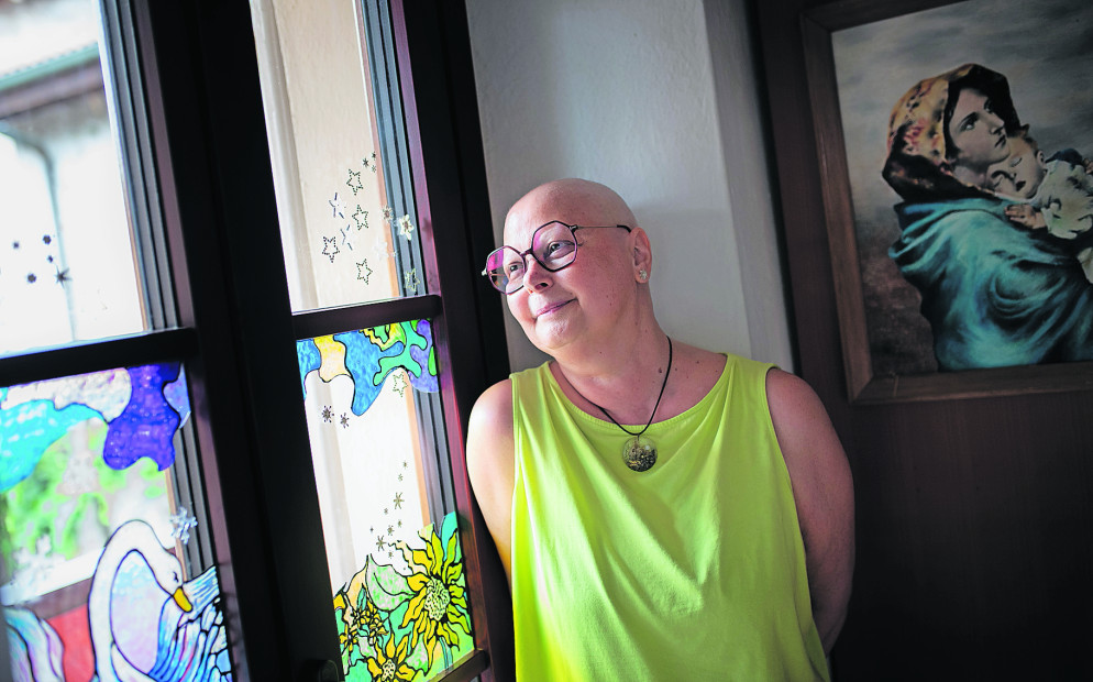 Roberta Giani, 55 anni, a casa sua a Casoro (foto Cdt - Putzu)