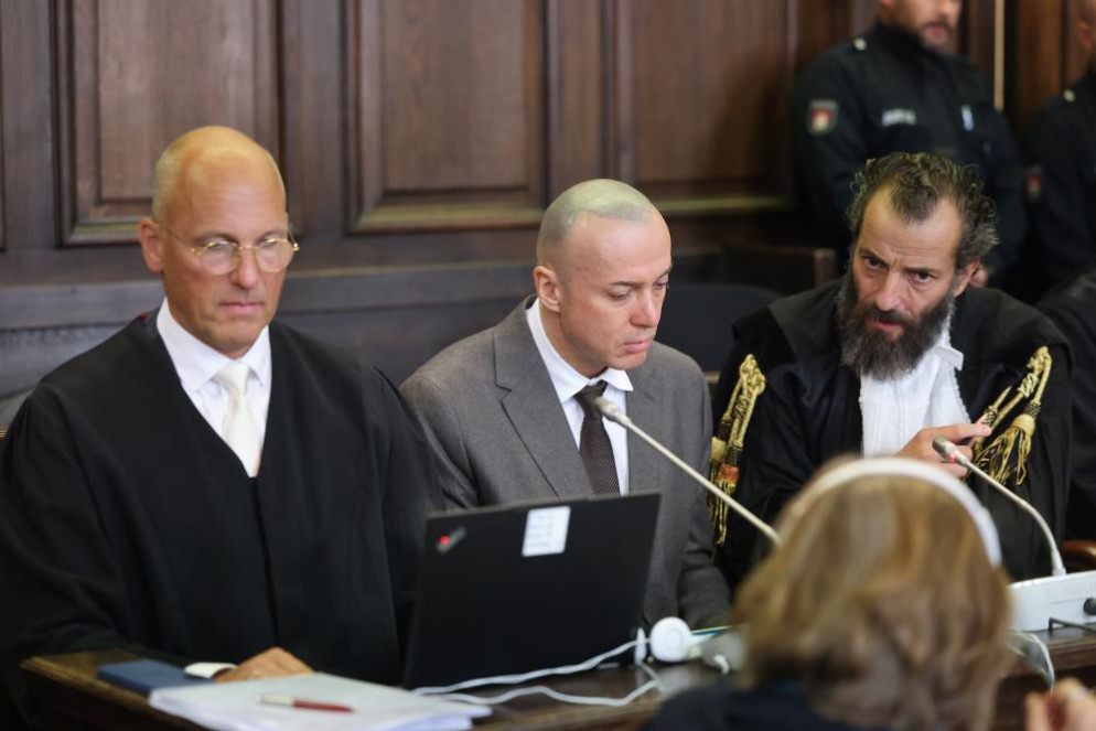 L'imputato in aula. © EPA/HANNIBAL HANSCHKE