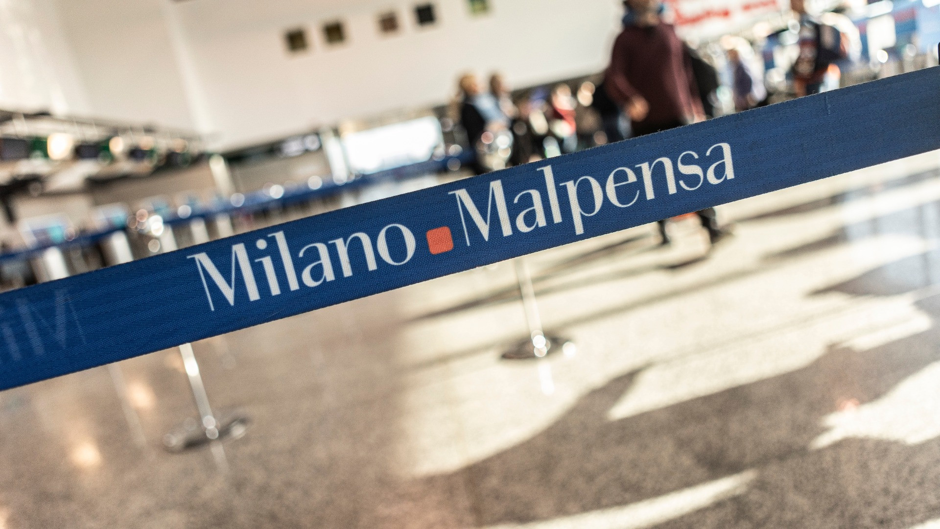 Disagi a Malpensa, «i voli in partenza dall'Italia sono bloccati»