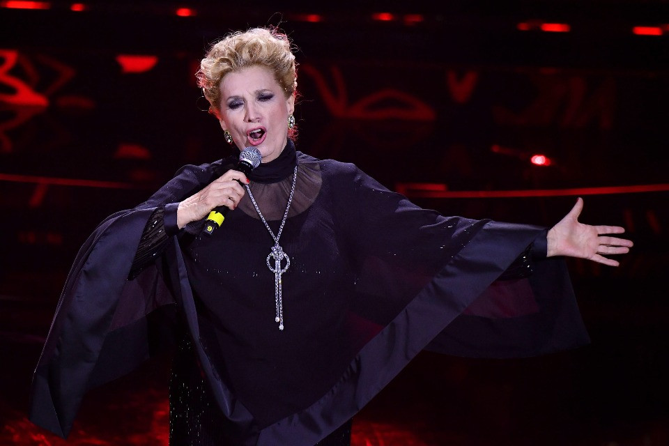 Iva Zanicchi: «Faccio battute su Mina ma è un mito. Ha fatto bene ad andare a Lugano»