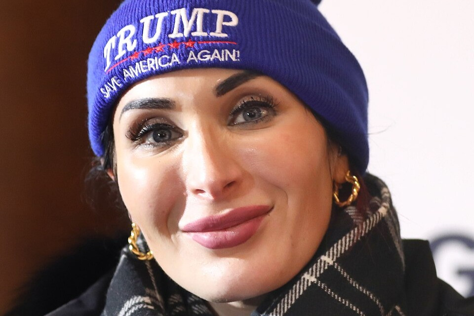 Riecco Laura Loomer: sarà lei la nuova portavoce di Trump?
