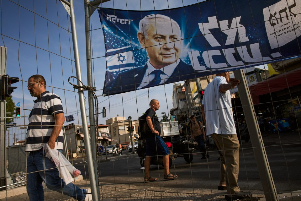 Parla la giornalista aggredita in Cisgiordania: «Netanyahu mente sui soccorsi»