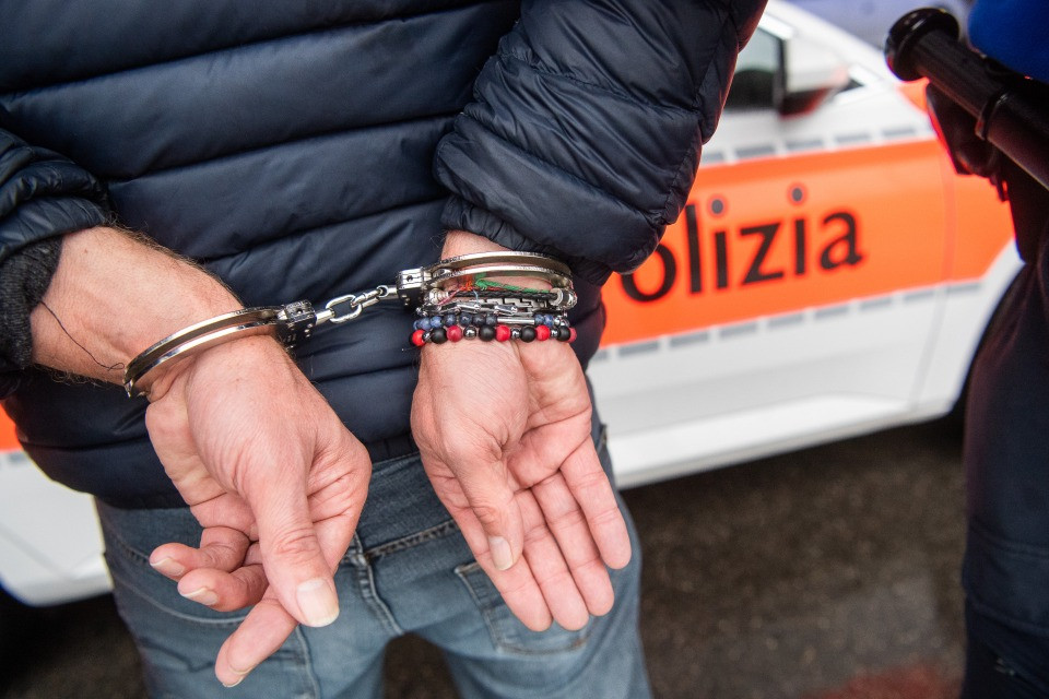 Maxi inchiesta su ’ndrangheta e altre mafie: perquisizioni in Ticino, una persona arrestata